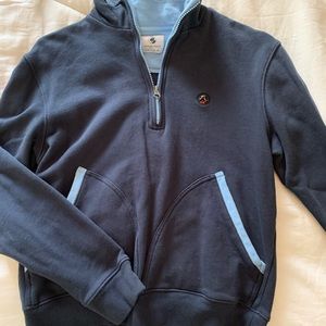 Southern proper pullover